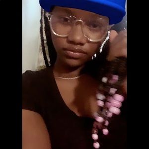 Meet your Posher, Victoria